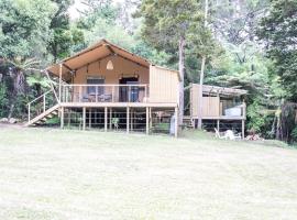 Rhino's Retreat，位于Waipapa的豪华帐篷营地