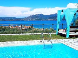 Luxury Villa Athina，位于尼基亚娜的酒店