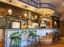 奥尔匝天使酒店，位于奇瓦的高尔夫酒店