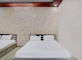 SPOT ON 41178 Kanha Hotel Rooms And Restaurant，位于Mahlān的酒店