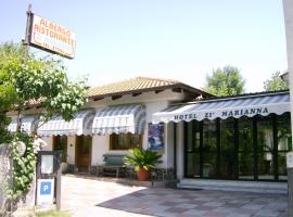 Hotel Zi Marianna，位于Pertosa的酒店