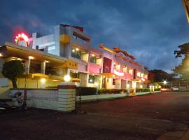 Hotel Alankar，位于Hatkamba的酒店