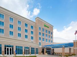 Holiday Inn Toledo - Maumee I-80/90, an IHG Hotel，位于莫米托莱多机场 - TOL附近的酒店