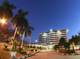 Grand Paradise Hotel，位于廊开的酒店