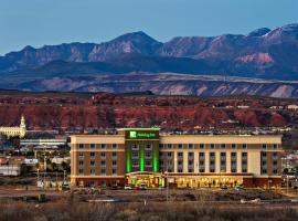 Holiday Inn St. George Convention Center, an IHG Hotel，位于圣乔治的假日酒店