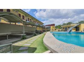 OYO 585 Dragon Pod Hotel And Resort，位于Naic的酒店