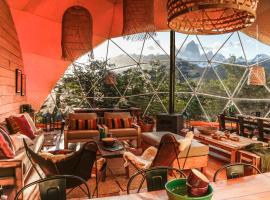 Chalten Camp - Glamping with a view，位于厄尔查尔坦的酒店