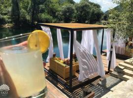 Hotel Tazz - River Front Oasis Collection，位于比哈奇的酒店