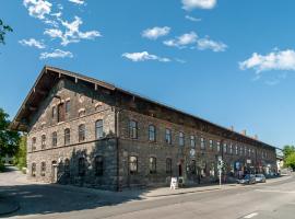 Kleinkunstbühne Zur Post beim John in Obing，位于Obing的酒店