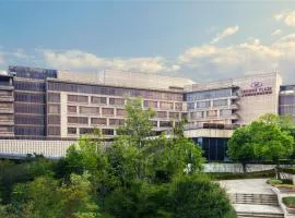 上海颖奕皇冠假日酒店-距离F1 赛车场15分钟车程