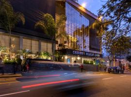 利马皇冠假日酒店，位于利马的带热水浴缸的酒店