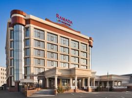 Ramada by Wyndham Shymkent，位于奇姆肯特的酒店