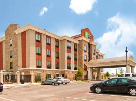 圣安东尼奥东南AT＆T中心智选假日套房酒店，位于圣安东尼奥Comanche Park附近的酒店