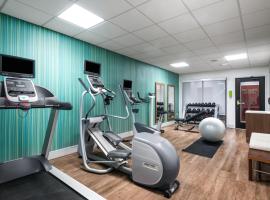 巴托智选假日酒店&套房，位于巴托的酒店