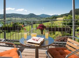 Hotel Seehof，位于隆格湖畔圣格奥尔根的酒店