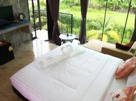 Plernsalaya resort，位于萨拉耶的酒店