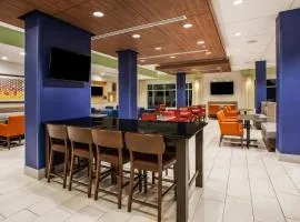 加州莱克星顿公园智选假日酒店