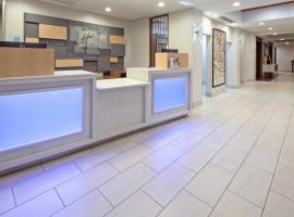 克洛维斯弗雷斯诺地区智选假日酒店及套房，位于克洛维斯的酒店