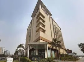 古尔冈中央华美达酒店