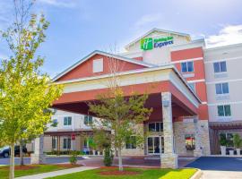 棕榈湾智选假日酒店及套房，位于棕榈湾的酒店