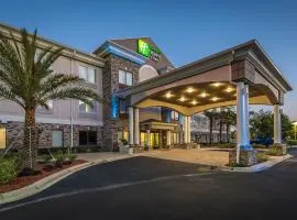 杰克逊布朗特岛快捷假日&套房酒店，位于杰克逊维尔杰克逊维尔国际机场 - JAX附近的酒店