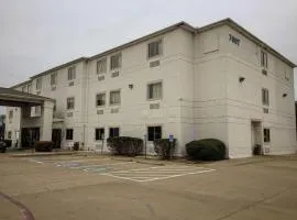 Motel 6-Woodway, TX