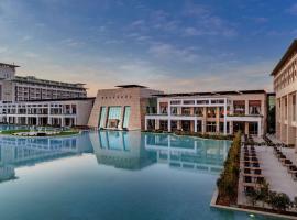 Rixos Premium Belek - The Land of Legends Access，位于贝莱克的海滩酒店