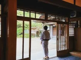 齐库里宁岗彭酒店