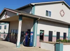 萨利纳价值套房酒店