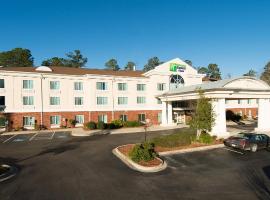 Holiday Inn Express & Suites Walterboro, an IHG Hotel，位于沃尔特伯勒的酒店