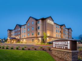 Staybridge Suites - Hillsboro North by IHG，位于希尔斯伯勒的酒店