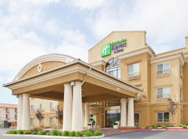 Holiday Inn Express & Suites Salinas, an IHG Hotel，位于萨利纳斯的酒店