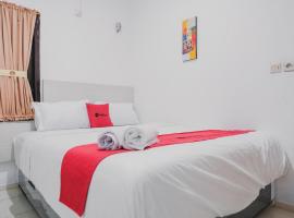 RedDoorz near Jalan Soeprapto Bengkulu，位于明古鲁省的酒店