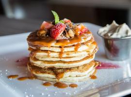 Holiday Inn & Suites - Savannah Airport - Pooler by IHG，位于萨凡纳的酒店