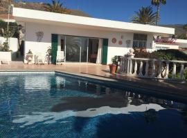Detached villa, private pool only 10 minutes to beaches，位于Valle de San Lorenzo的酒店
