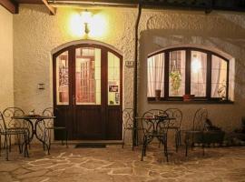 B&B Fam Fiorini，位于菲维扎诺的酒店
