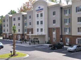 Candlewood Suites Mooresville Lake Norman,NC by IHG，位于穆尔斯维尔的酒店
