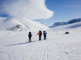 Skjervøy Lodge，位于Skjervøy的度假园