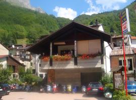 Albergo Matiz Da Otto，位于帕卢扎的酒店