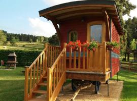 Camping Chez Prosper，位于Fournels的酒店