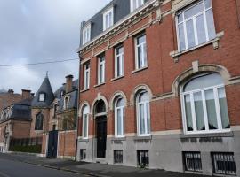 Maison d'hôtes Le 90，位于阿尔芒蒂耶尔的酒店