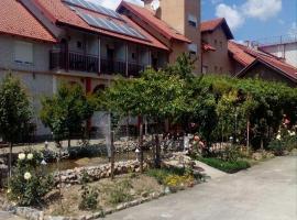 Hotel Orlovi，位于Kovilj的酒店