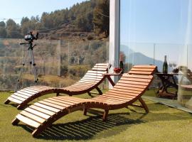 Guadalest Galaxy Bubble Hotel，位于贝尼曼特利的酒店