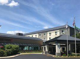 Holiday Inn & Suites Chicago-Carol Stream Wheaton, an IHG Hotel，位于罗斯奇姆比利·格雷厄姆中心博物馆/葛培理中心博物馆附近的酒店