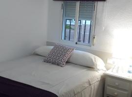 Hostal VILLA CARBULA，位于阿尔莫多瓦尔德尔里奥的酒店