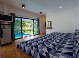 Phufah Pool Villa，位于Nong Bua Lamphu的酒店
