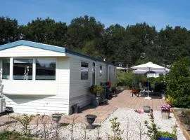 Comfortabel 4-persoons chalet (airco + fietsen) op Recreatiepark Eikenhof