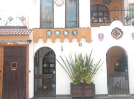Casa Mexicana Patio，位于墨西哥城瓜达卢佩圣母堂附近的酒店