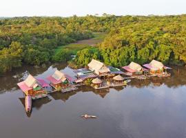 Amazon Oasis Floating Lodge，位于伊基托斯的酒店