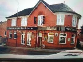 Crown Inn heanor，位于Langley Mill的酒店